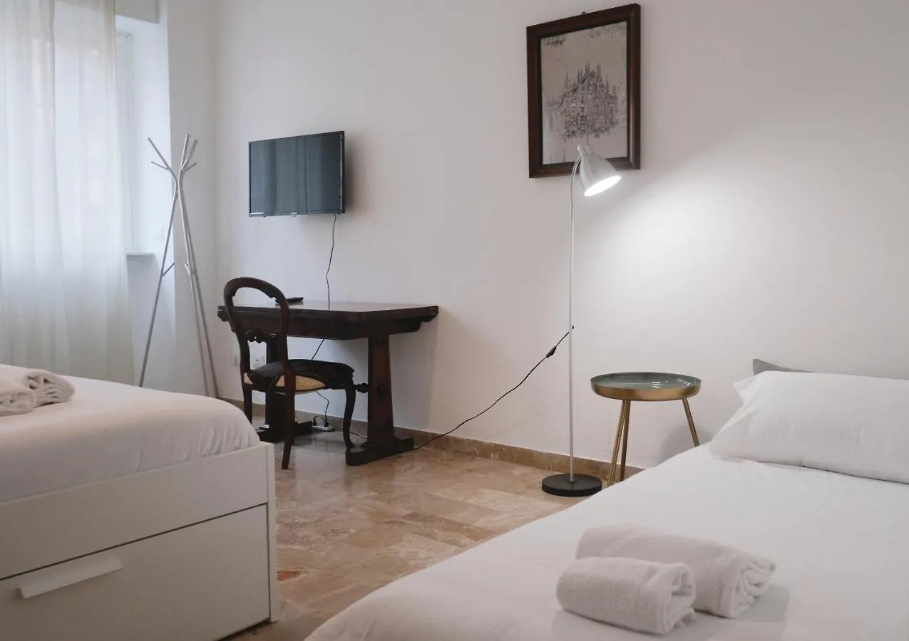 Orea Spiti - Drawings In Teodosio Milan Apartment