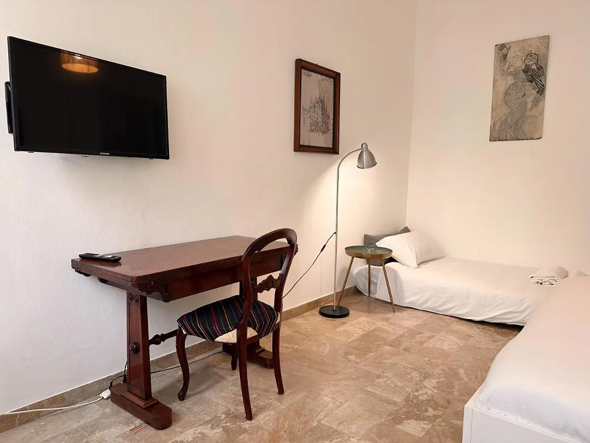 Orea Spiti - Drawings In Teodosio Milan Apartment