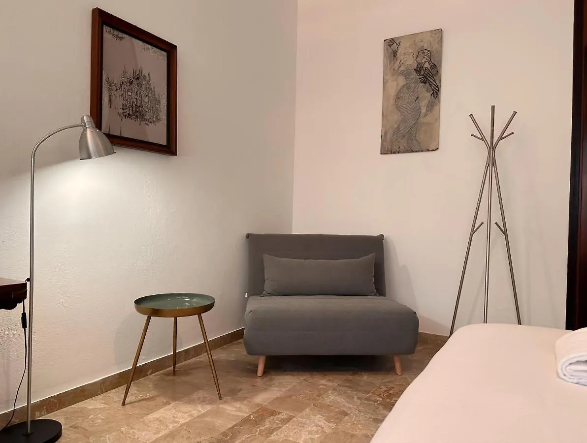 Orea Spiti - Drawings In Teodosio Milan Apartment